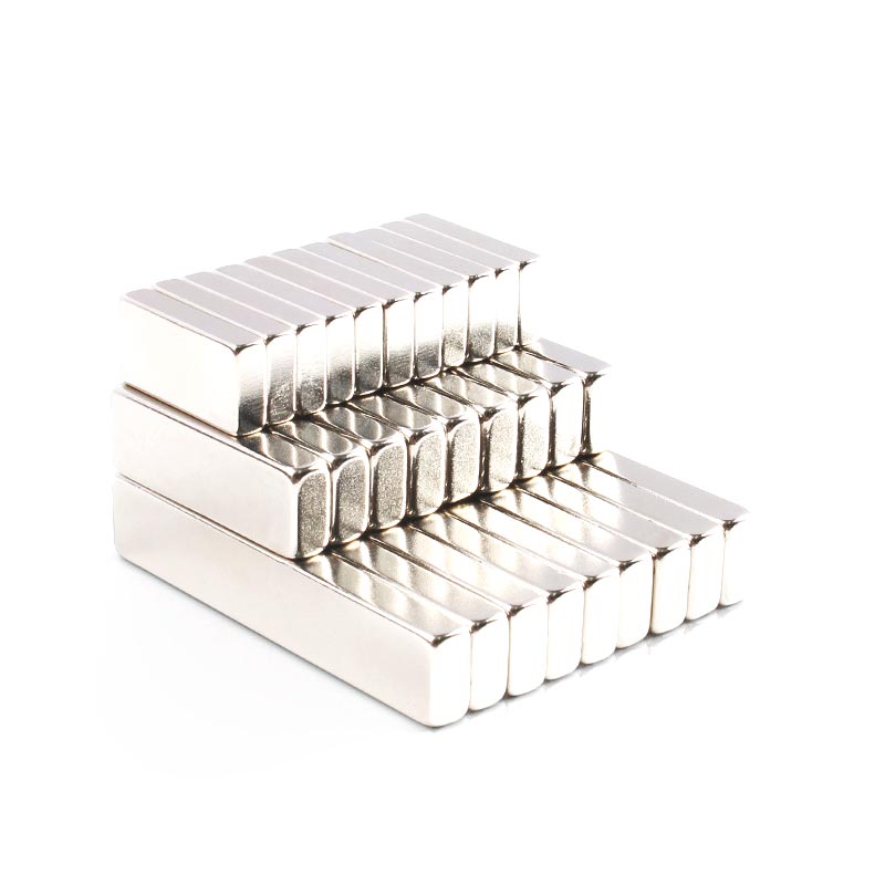 長方形の磁石